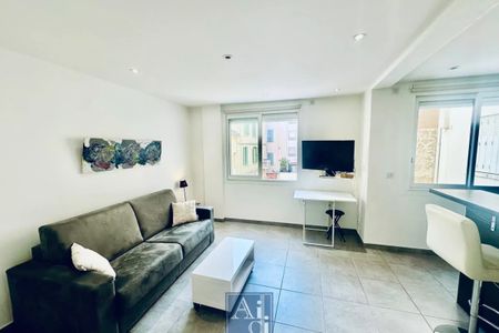DISPO 1er Septembre : Beau Studio meublé - Photo 4
