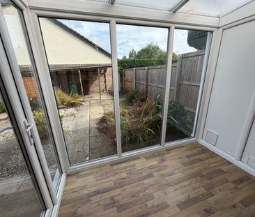 1 bedroom semi-detached bungalow to rent - Photo 5