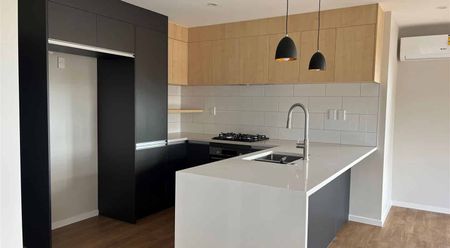 Home in the West - Photo 2