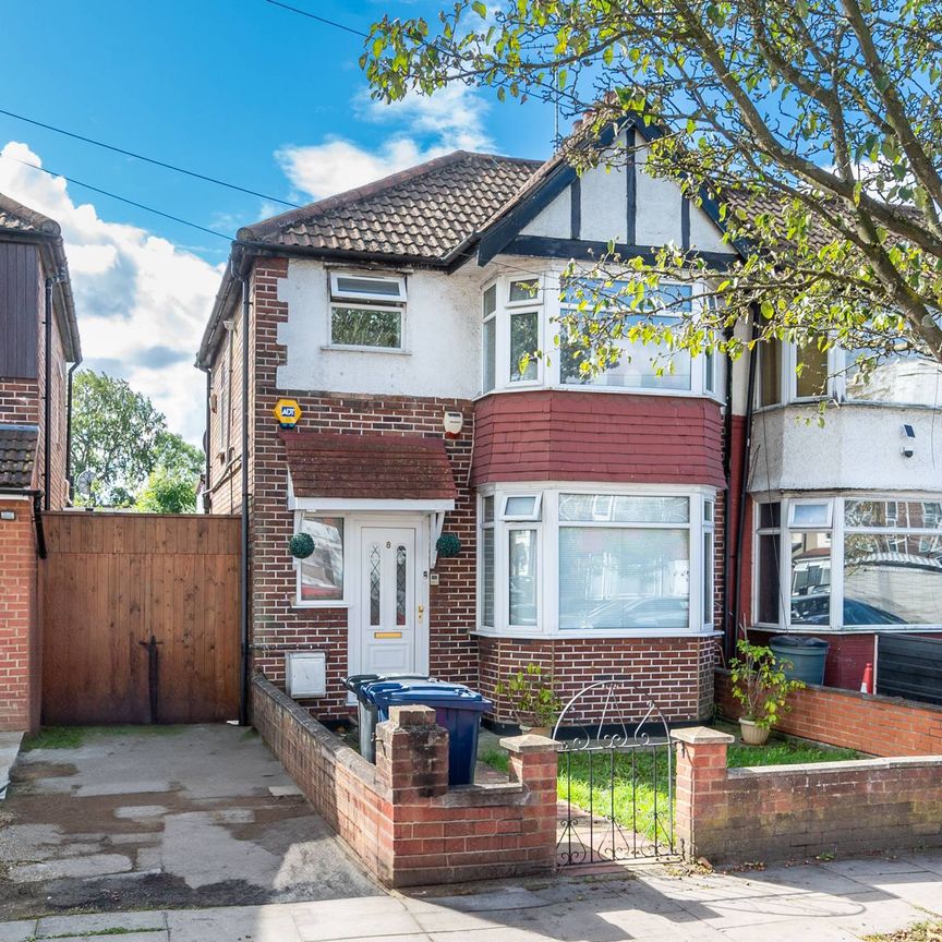 Coniston Avenue, Perivale, UB6 - Photo 1