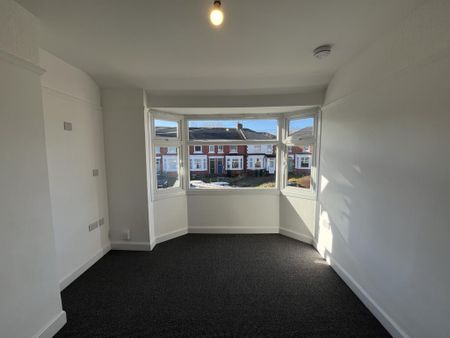 3 bedroom end of terrace house to rent - Photo 3