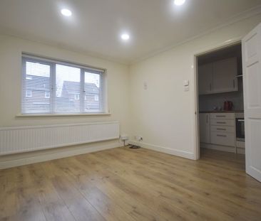 Sorrells Close, Chineham - Photo 4