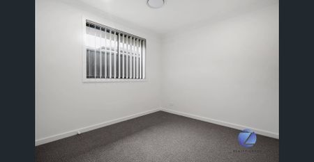 Modern Home Located Close To All Amenities ! - Photo 3