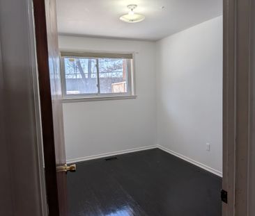 For Lease - 50 Marbury Crescent, Toronto, Ontario - Photo 5