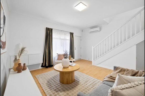 Stylish & Low-Maintenance Living - Photo 1