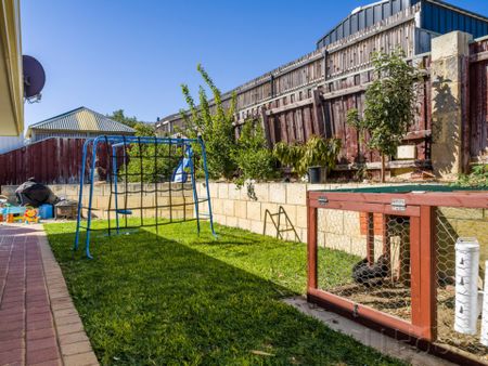 Spacious Elevated Family Home in Sought-After Mindarie - Photo 2