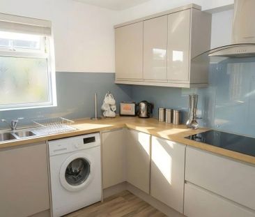 1 bedroom in a house share to rent - Photo 5