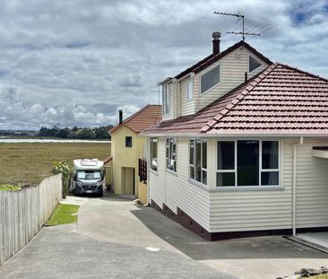 3 Bedroom Home in Bayswater - Photo 4
