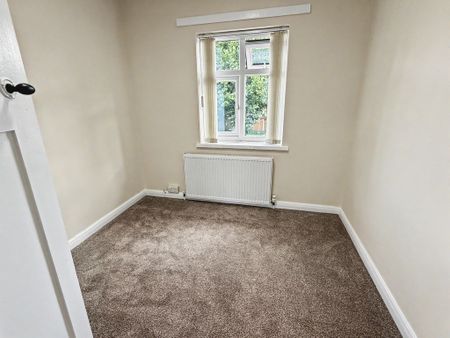 Racecourse Crescent, Monkmoor, Shrewsbury, SY2 5BW - Photo 4