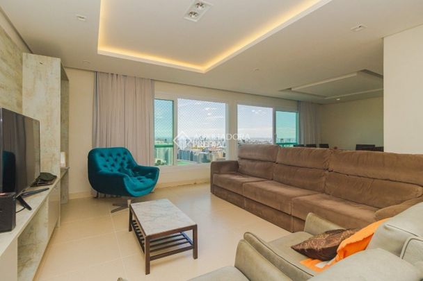 Apartamento com 3 quartos e 123m² para alugar em Petrópolis, Porto Alegre. - Photo 1