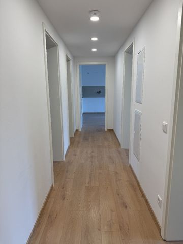 Moderne 4-Zimmerwohnung mit Wintergarten - Photo 5