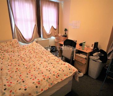 4 bedroom house to rent - Photo 2