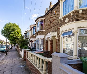 Room in a Shared House, Halley Road, E7 - Photo 5