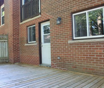 For Lease - 12 Woodgrove Court Unit# Lower, Barrie, Ontario - Photo 1