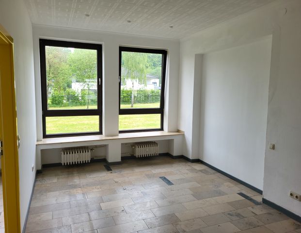 Helle 2 Zimmer Wohnung (Hochpaterre) zur Miete mit Balkon in ruhiger Wohngegend! - Photo 1