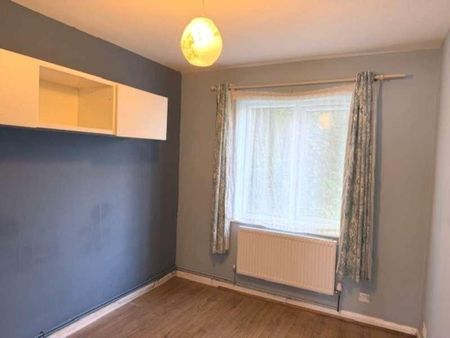 Whiteland Road, High Wycombe, HP12 - Photo 2