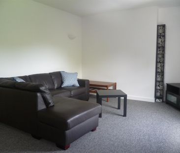 2 Bed Flat - Photo 1