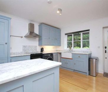 Blackheath Lane, Blackheath, Guildford, Surrey, GU4 - Photo 5