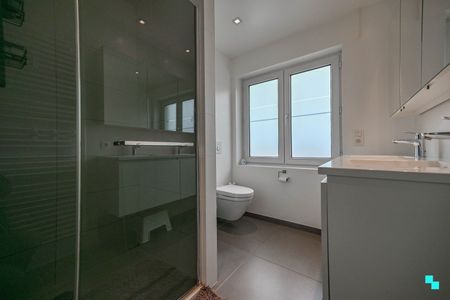 Recent gerenoveerde gezinswoning te Sint-Eloois-Winkel - Foto 2