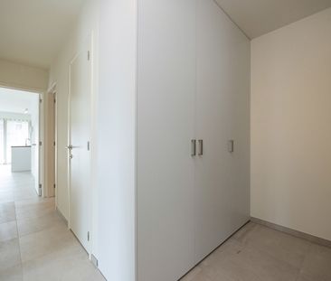 Gelijkvloers appartement met 2 ondergrondse autostaanplaatsen - Foto 3