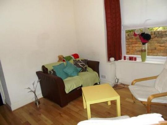 2 bedroom house to rent - Photo 1