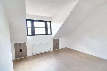 3 bedroom semi-detached house to rent - Photo 3