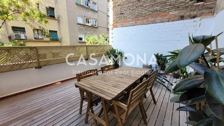 Charming Renovated Catalan-Style House with Terrace in Barceloneta - Photo 4