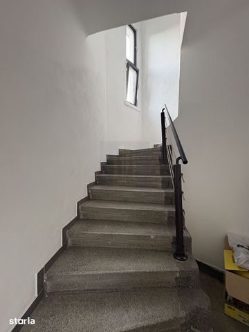 Închiriere vila (S+P+1), 9 camere, 200 mp + curte 120 mp (pretabil bir - Fotografie 5