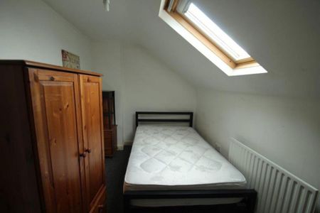 3 bedroom apartment to rent - Photo 5