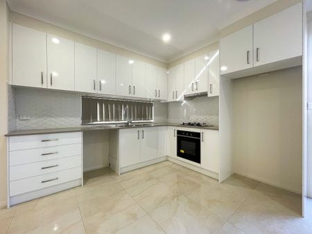 Spacious Granny Flat! - Photo 3