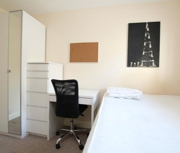 5 bedroom terraced house to rent - Photo 5