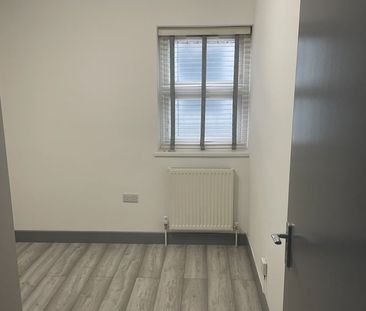 1 Bed Flat, York Place, IG1 - Photo 1