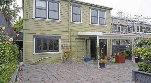 Prime Location - Photo 1