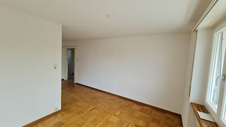 Proche de la gare, beau 2.5 pces avec balcon - Photo 4