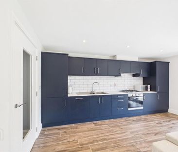 52 Loughshore Manor, Newtownabbey, BT37 9FD - Photo 5