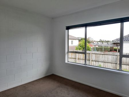 Sunny Brick and Tile Unit - Photo 4