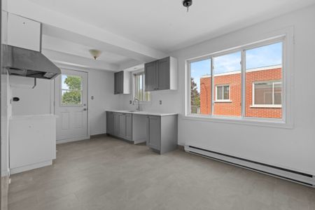 Appartement à louer - Laval (Laval-des-Rapides) - Photo 3