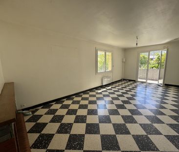 Location Appartement 3 pièces 70m² BRIGNOLES 83170 - Photo 1