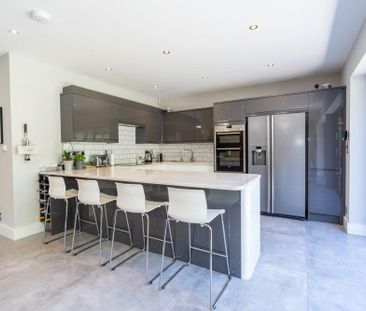 4 bedroom detached house to rent - Photo 6