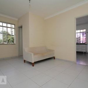 Casa para alugar com 75m², 2 quartos e sem vaga - Photo 1