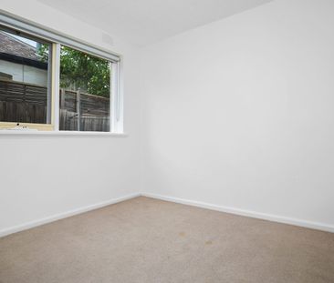 Two Bedroom Apartment In Prime Location - Photo 2
