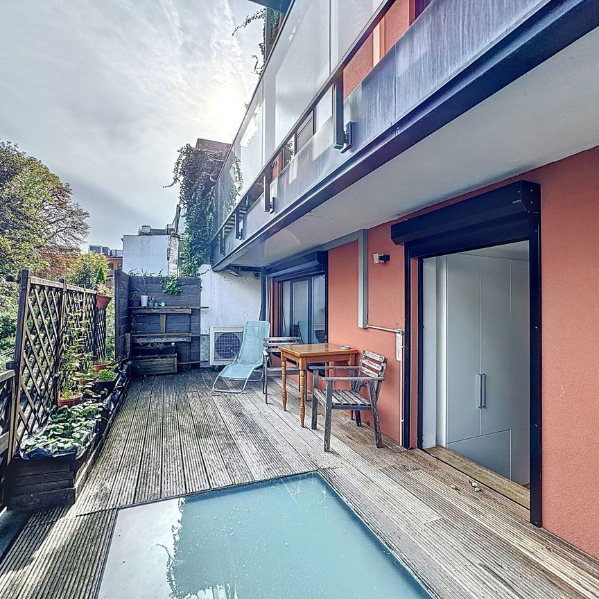 Flat - for rent - Photo 1