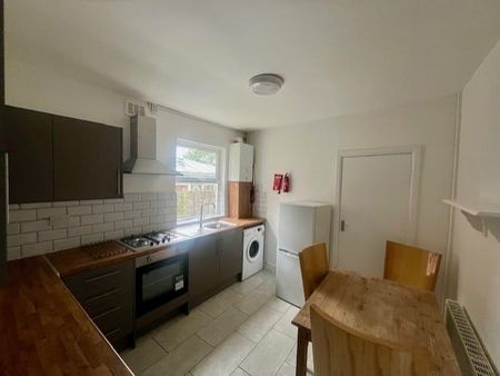 1 Bed Flat, Edgbaston, B16 - Photo 3