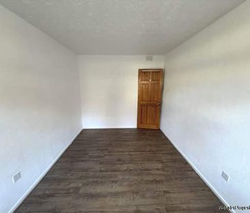 2 bedroom property to rent in Renfrew - Photo 2