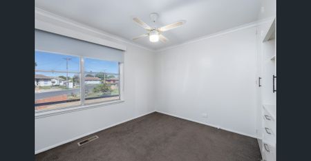 Freshly Renovated South End Home - Photo 4