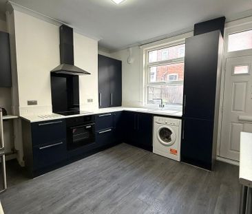 4 bedroom terraced house to rent - Photo 4