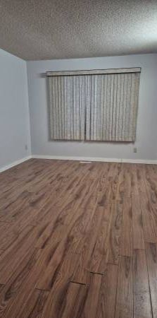 478 Wales Avenue - Photo 1