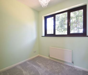 Minden Close, Chineham - Photo 5