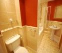 Spacious 5 bedroom mid terrace. Close to university and amenities - Photo 6