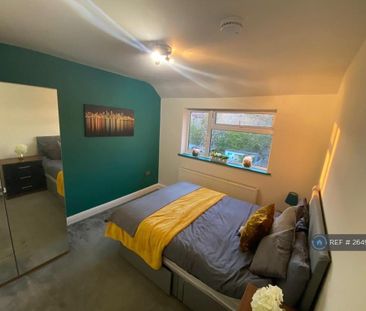 1 bedroom in a house share to rent - Photo 5